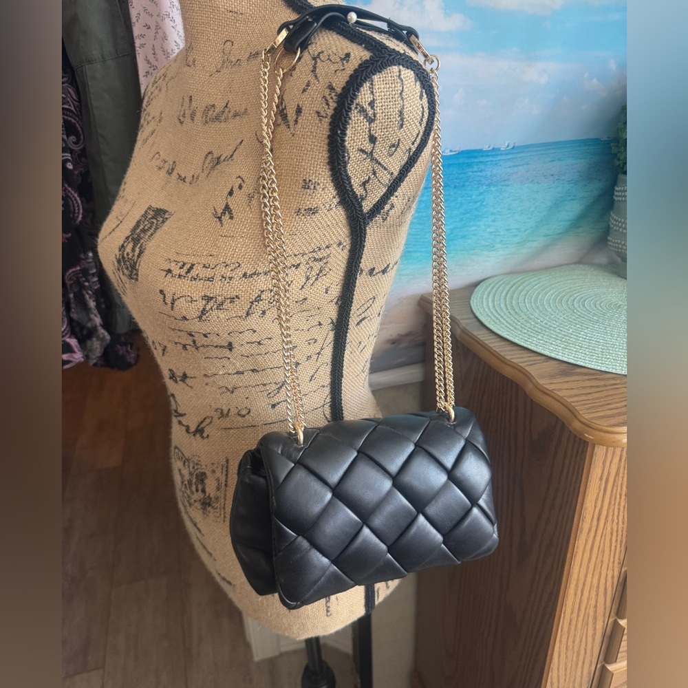 A New Day Sophie Quilted Crossbody Pillow Purse Bag Black with Gold Chain Strap - Picture 12 of 14